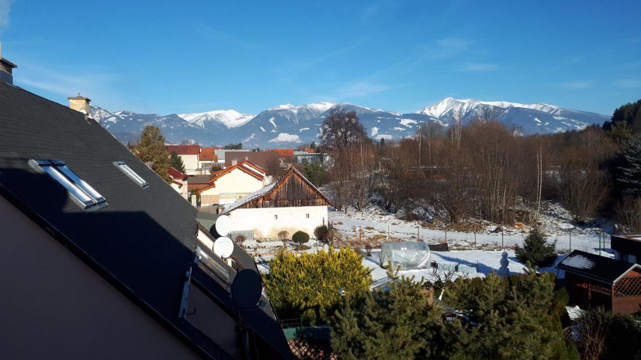 Liptovský MikulášPenzion Pianoアパートメント エクステリア 写真